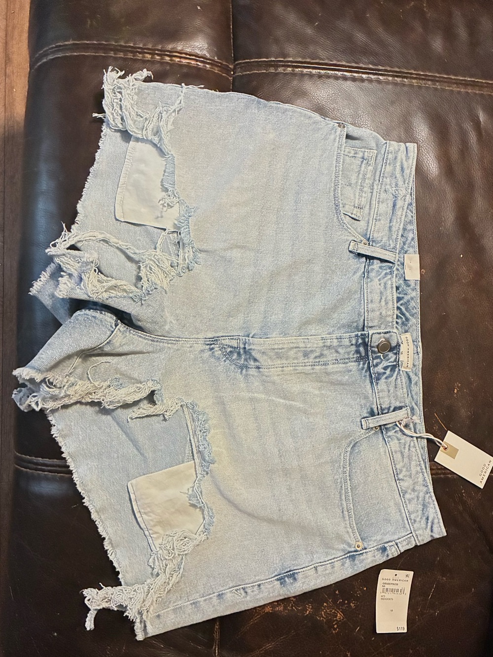BNWT Good American Light Blue Distressed Denim Cutoff Shorts
